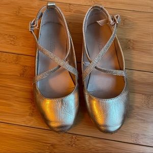 Childrens place girls gold shoes sz 13